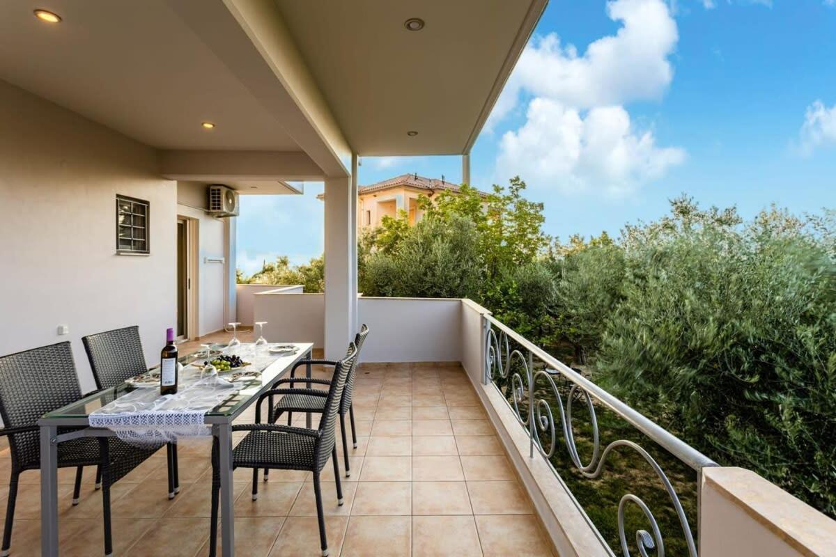 Kitries Summer Getaway - Eden Cozy Suite Kitriai Exterior photo