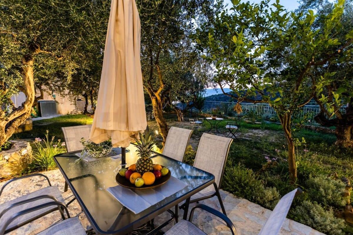 Kitries Summer Getaway - Eden Cozy Suite Kitriai Exterior photo